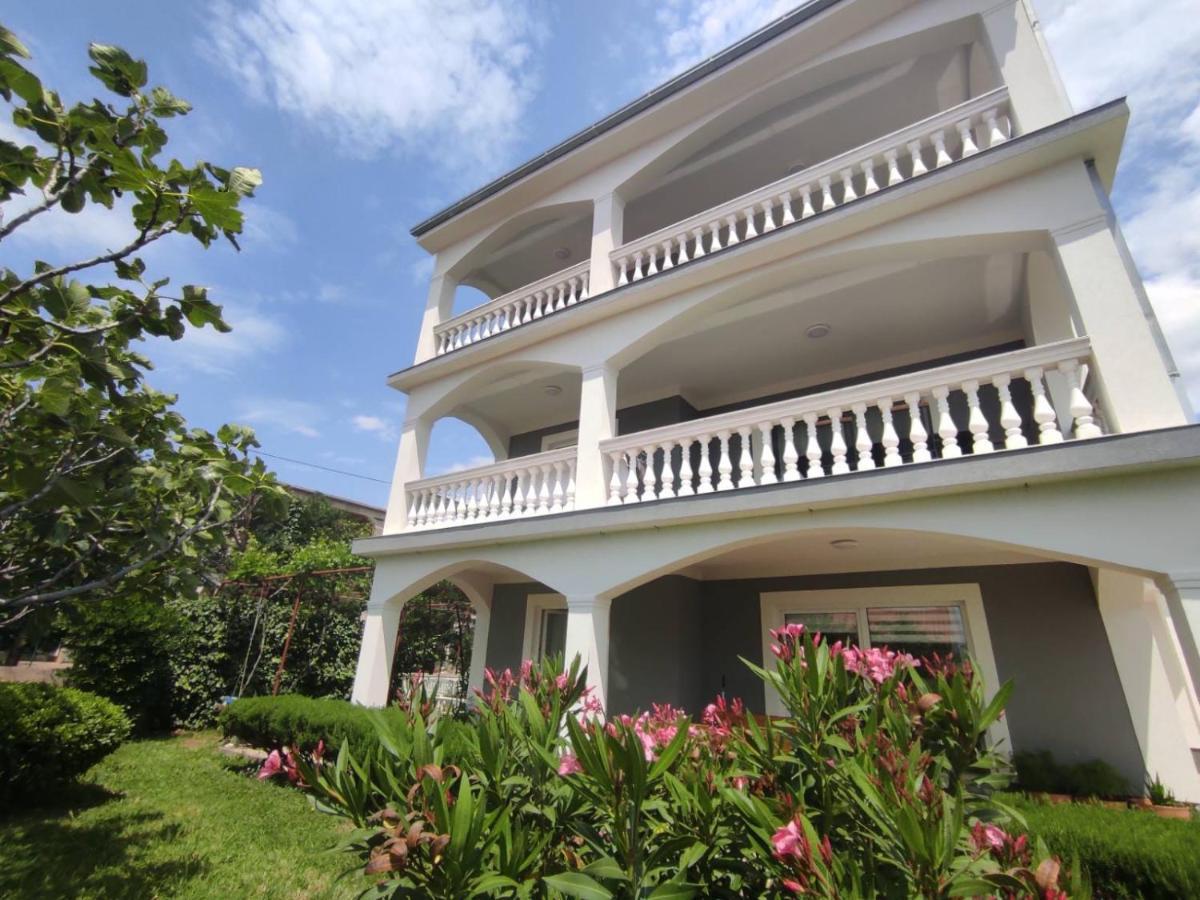 Apartman Mila Novi Vinodolski Exterior foto